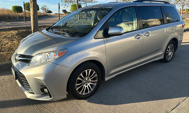 Toyota Sienna 3.5 Xl...