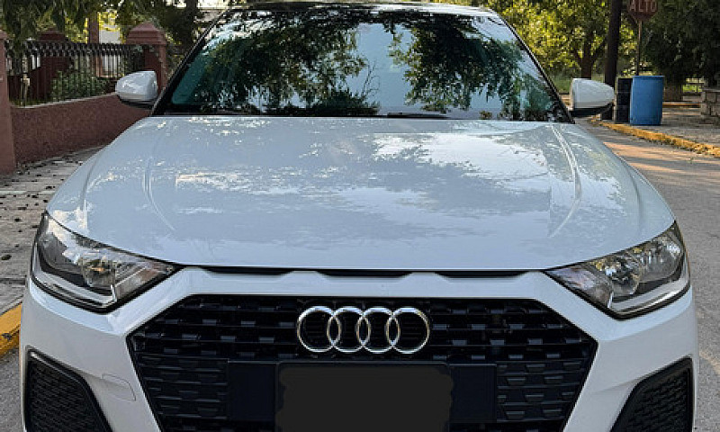 Audi A1 1. 0 Sportba...