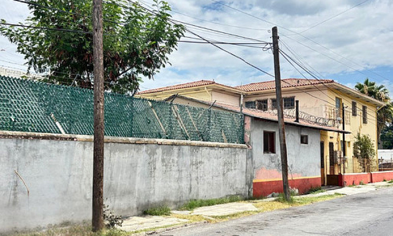 Venta De Casa Con Us...