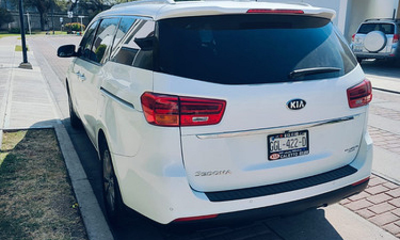 Kia Sedona 3.3 V6 Ex...
