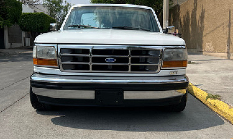 Ford F-250 Xlt...