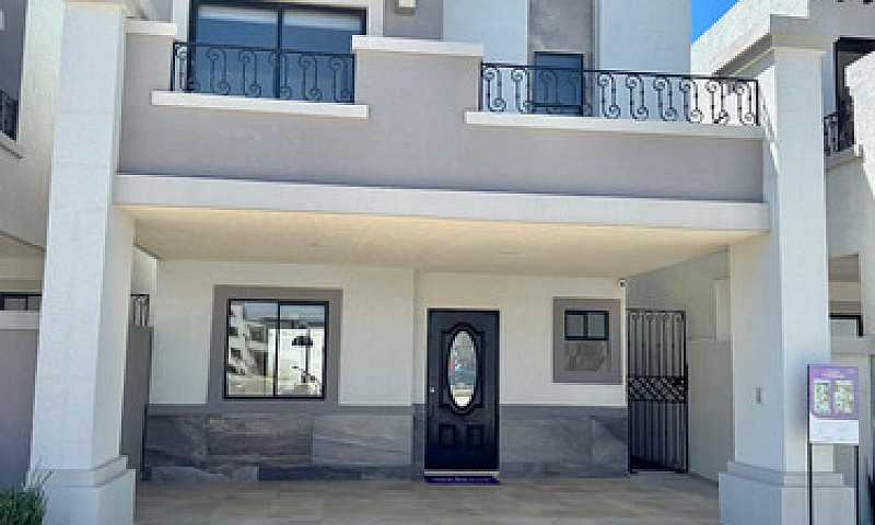 Casa Con 3 Recámaras...