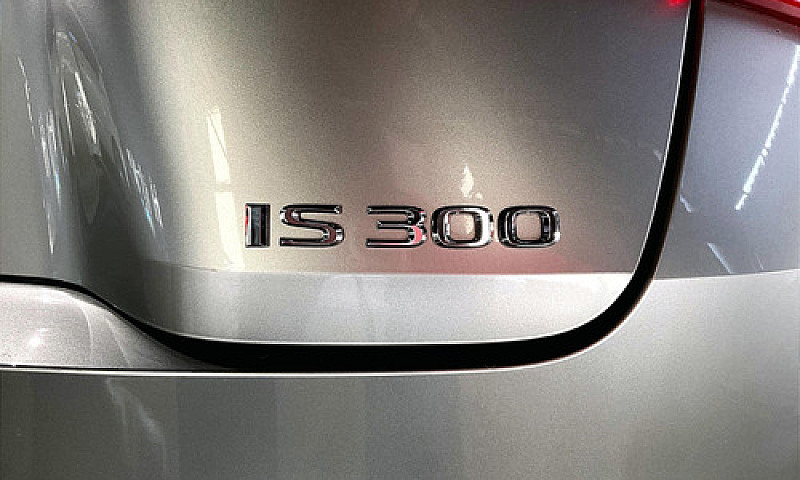 Lexus Is 2023...