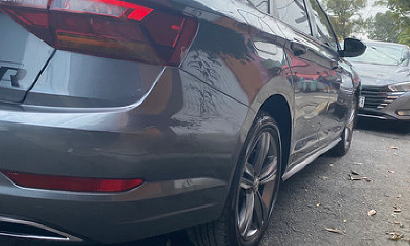 Volkswagen Jetta 1.4...