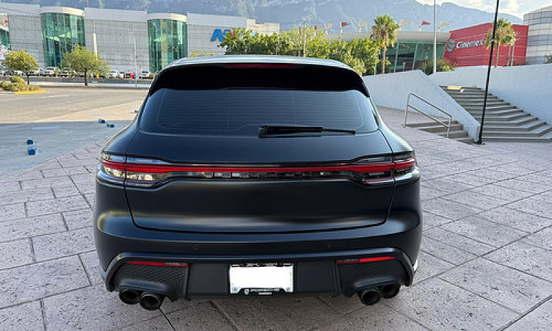 Porsche Macan S...