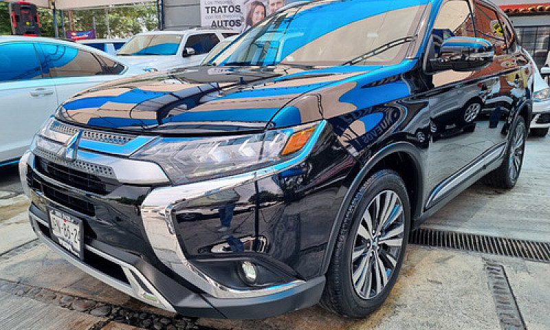 Mitsubishi Outlander...