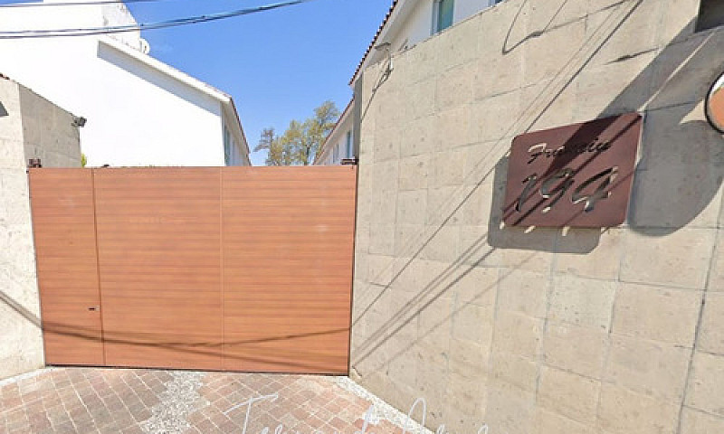 Casa En Venta, Franc...