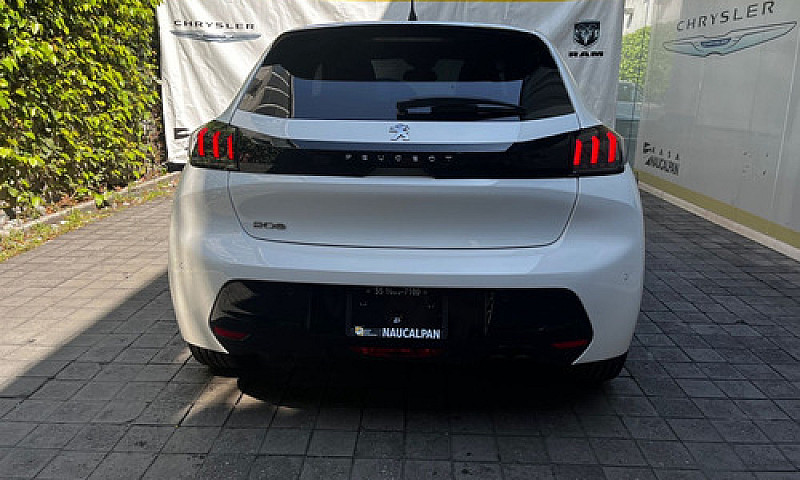 Peugeot 208 2023...