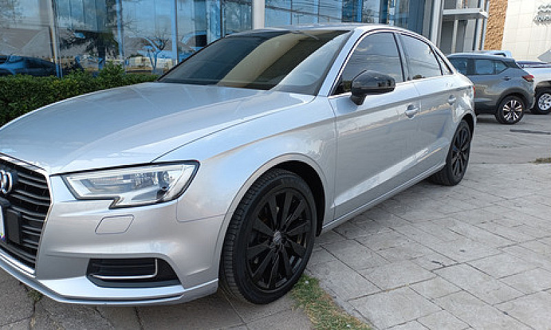 Audi A3 1.4 Sedán Se...