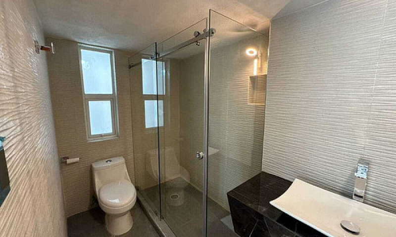 Casa En Venta En Lom...