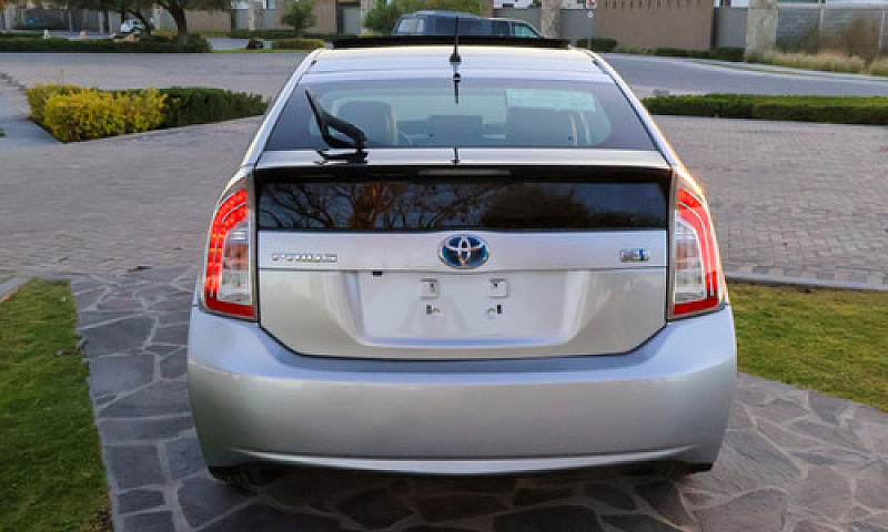 Toyota Prius Premium...