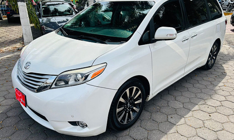 Toyota Sienna 2015...