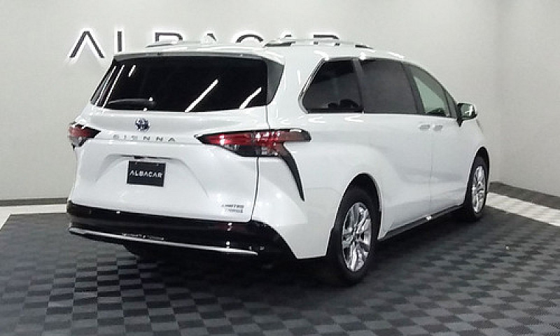 Toyota Sienna 2.5 Li...