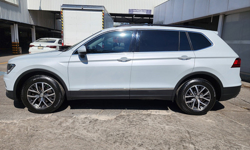 Volkswagen Tiguan 1....