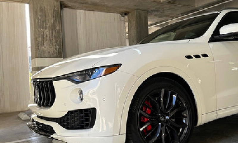 Maserati Levante...