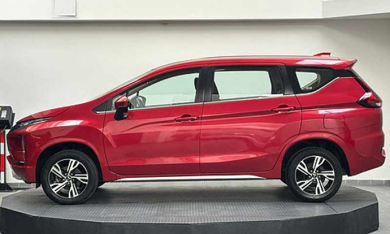 Mitsubishi Xpander 2...