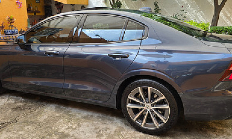 Volvo S60 2.0 T5 Mom...