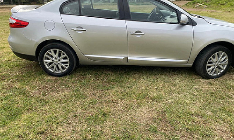 Renault Fluence 2.0 ...