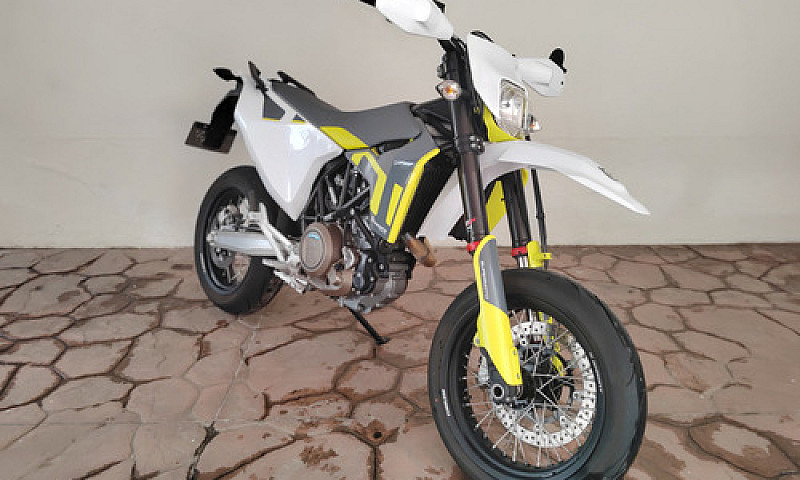 Husqvarna 701 Superm...