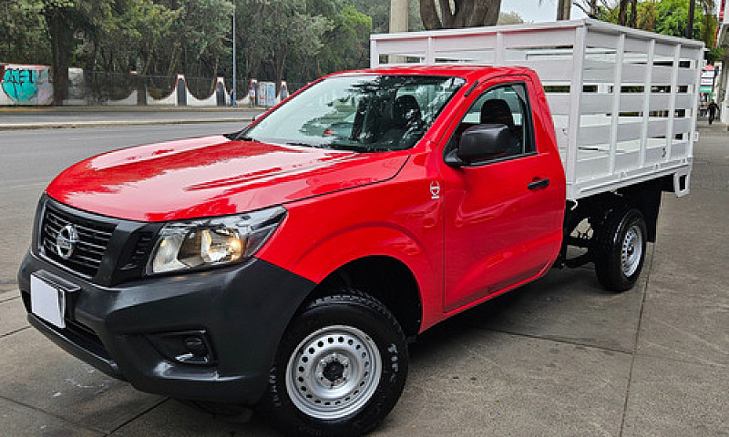 Nissan Np300 Estacas...