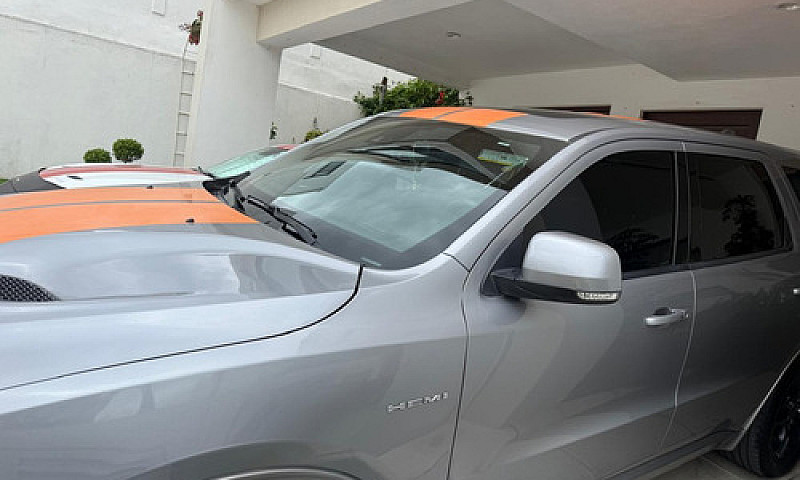 Dodge Durango 5.7 V8...