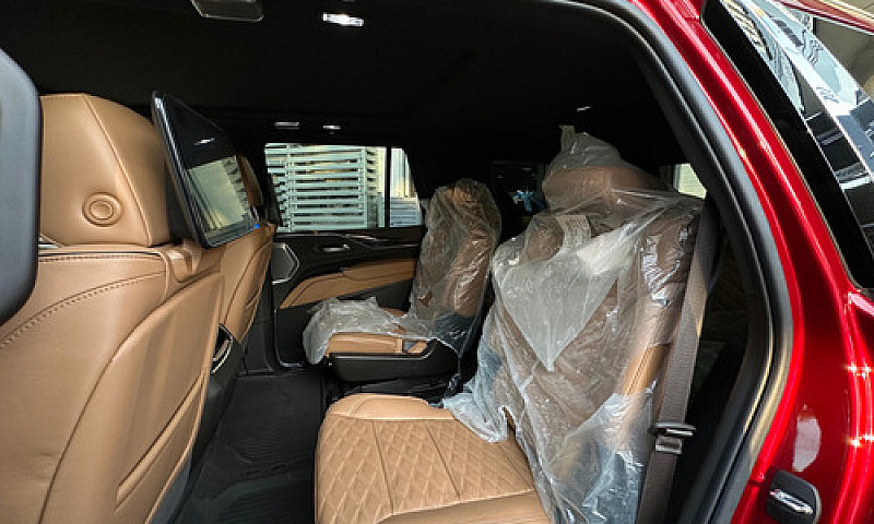 Cadillac Escalade   ...