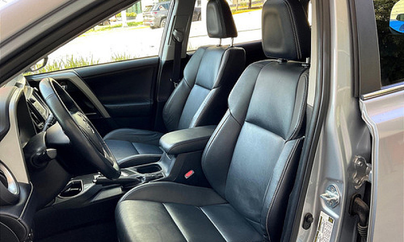 Toyota Rav4 2017...