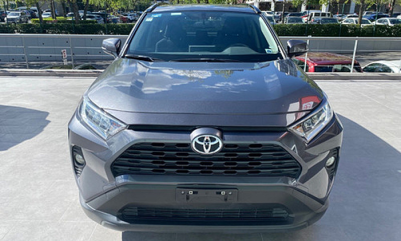Toyota  Rav4  2020...