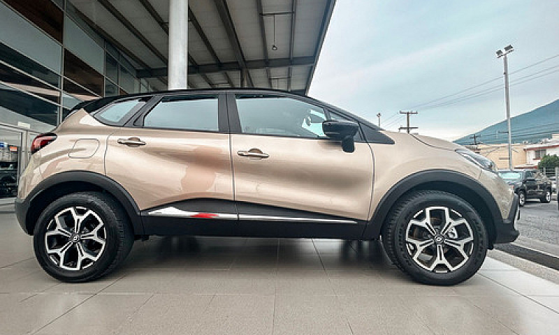 Renault Captur 2022...