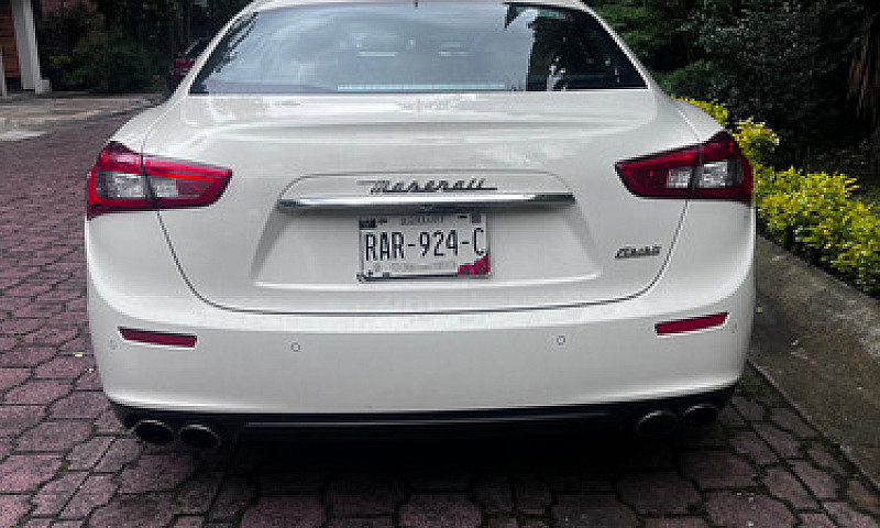 Maserati Ghibli...