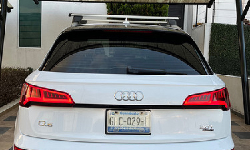 Audi Q5 2.0 L T Dyna...