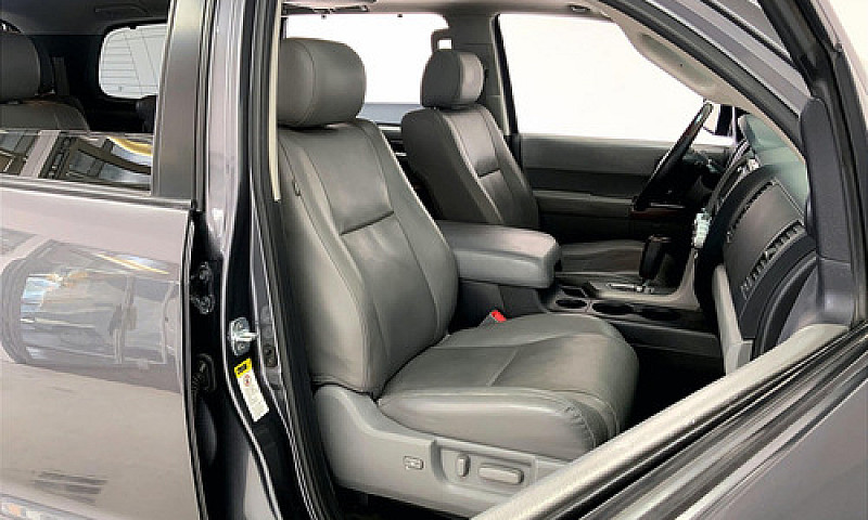 Toyota Sequoia 2017...