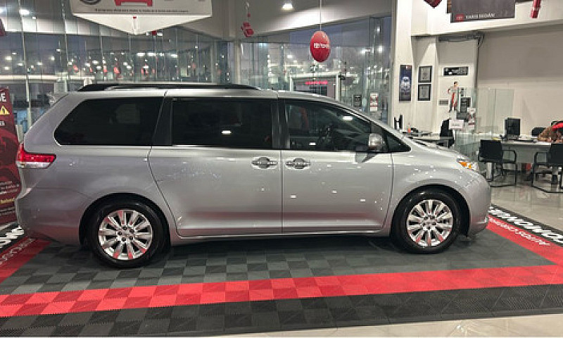 Toyota Sienna 2014...