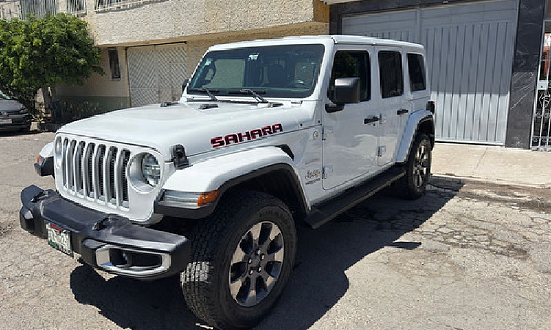 Jeep Wrangler Sahara...