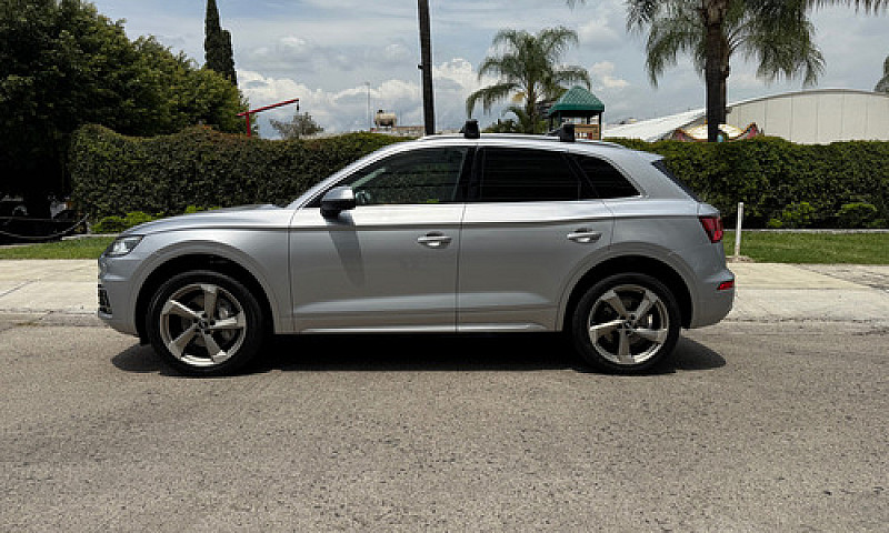 Audi Q5 2.0 L T Elit...