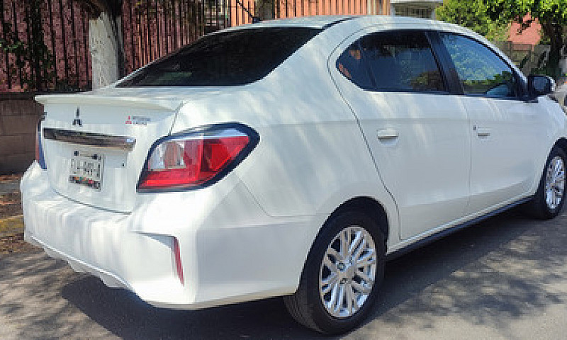 Mitsubishi Mirage G4...