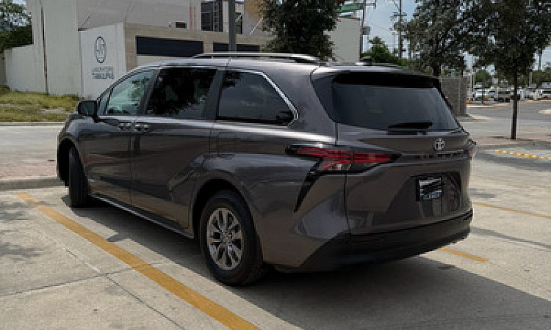 Toyota Sienna 3.5 Xl...