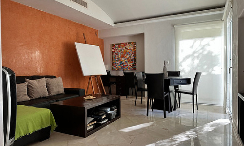 Moderna Residencia C...