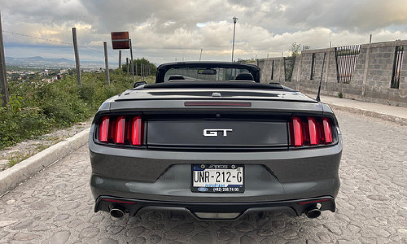 Ford Mustang 5.0L Gt...