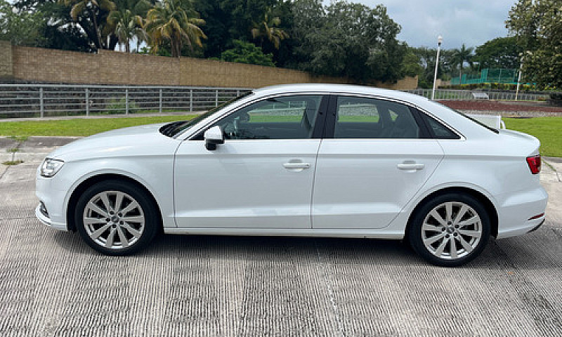 Audi A3 1.4 Sedán Se...