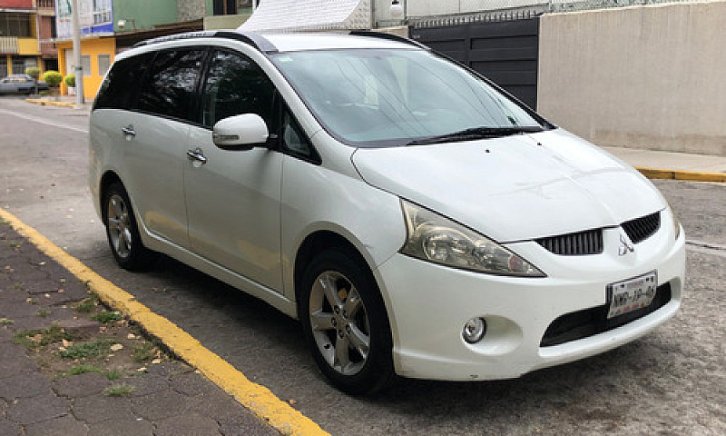 Mitsubishi Grandis 2...