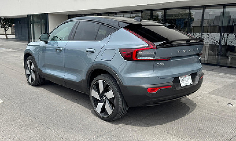 Volvo C40: Totalment...