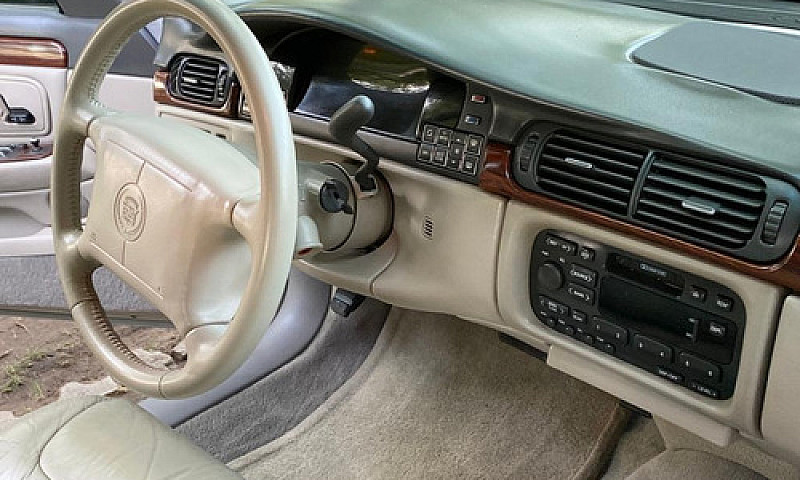 Cadillac Deville 4.6...