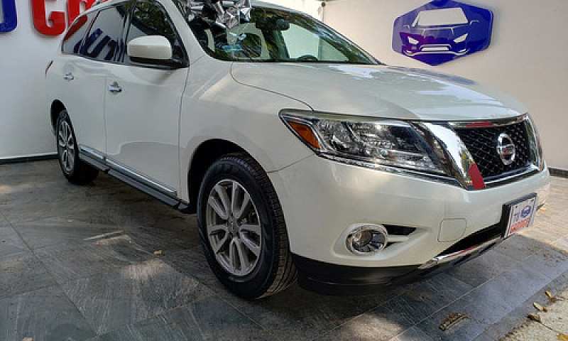 Nissan Pathfinder Le...