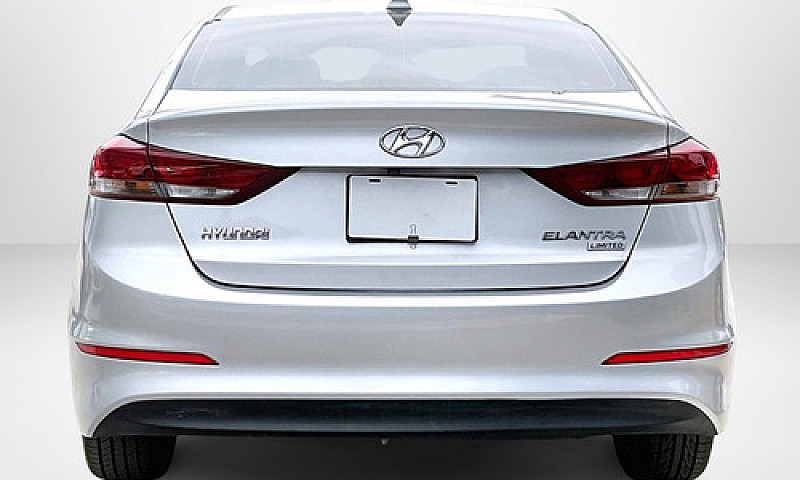 Hyundai Elantra 2018...