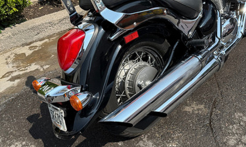 Suzuki Boulevard C50...