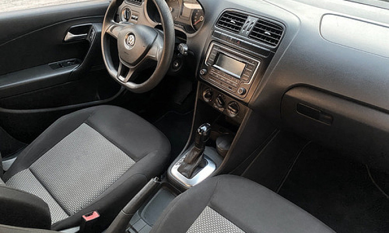 Volkswagen Vento 1.6...