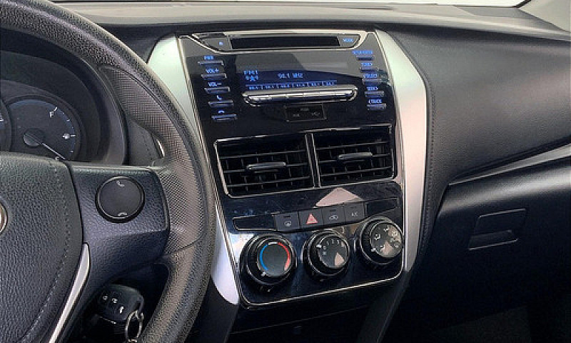 Toyota Yaris 2019...