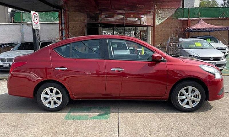 Nissan Versa 2019...