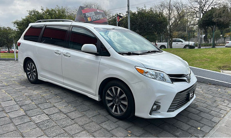 Toyota Sienna 2019...